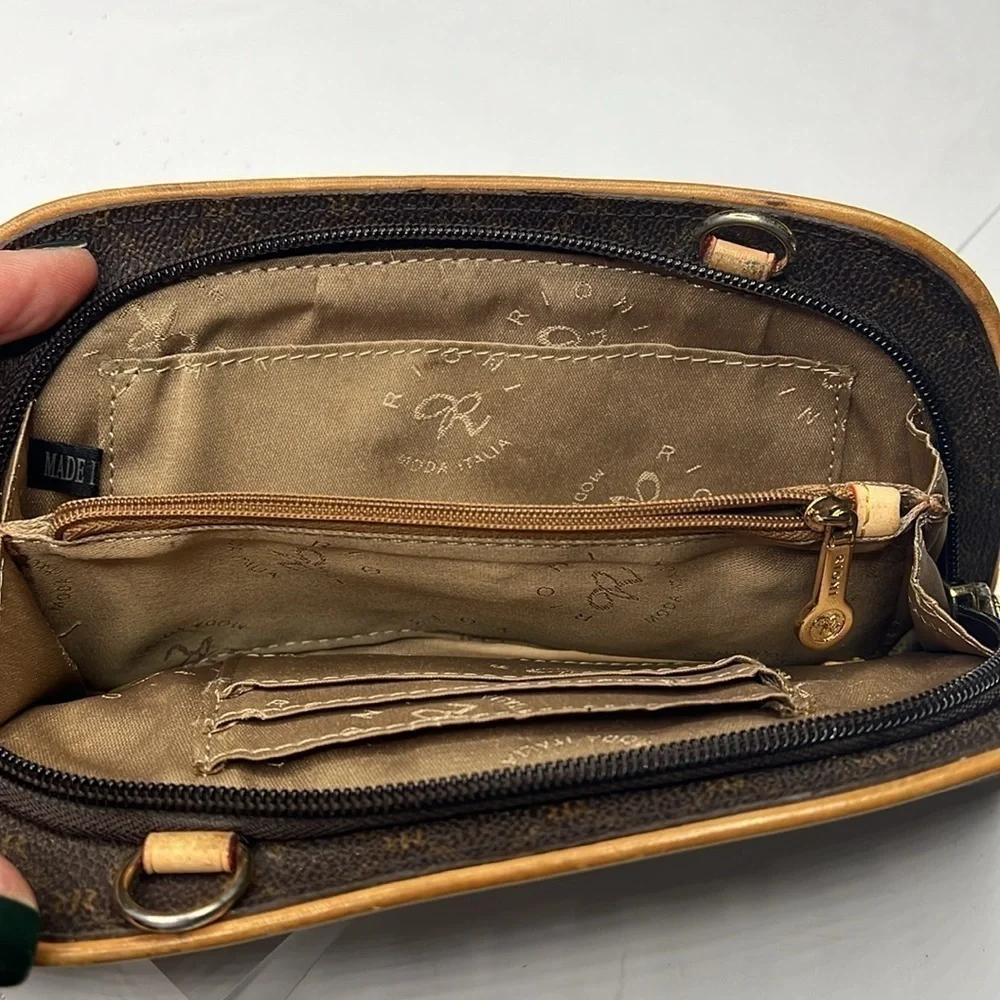 Rioni Zip Clutch Wallet with Detachable Adjustable Leather Strap